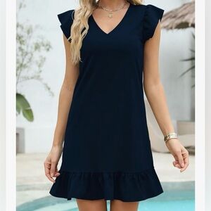 ❤️NWT Chic Blue V-Neck dress